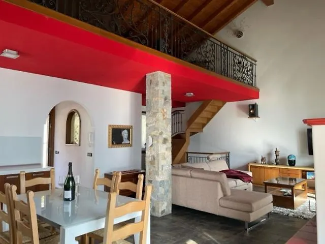 Villa Emma Cremia Feriehus